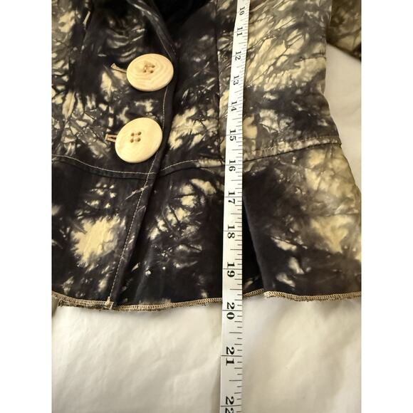 Design Todays Small Jacket Black Tan Tie Dye Wire Ruffle Collar Art Big Button - Picture 8 of 11